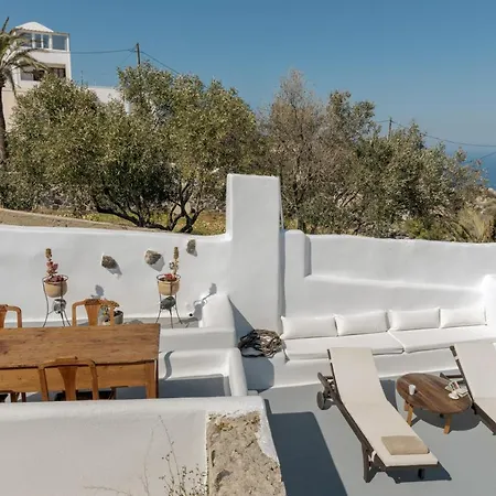 Crown Of Fira Holiday home *