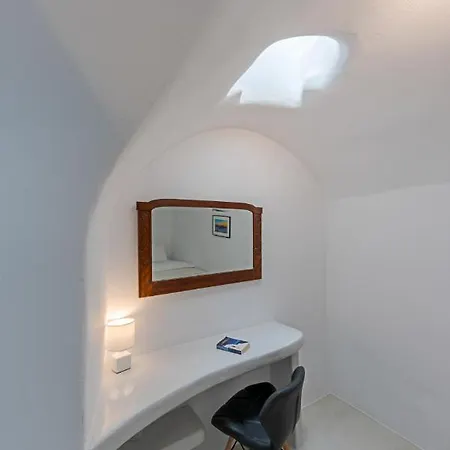 Crown Of Fira Firosztefáni