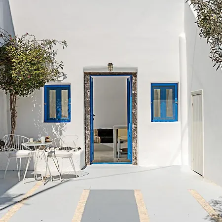 Crown Of Fira Firostefani