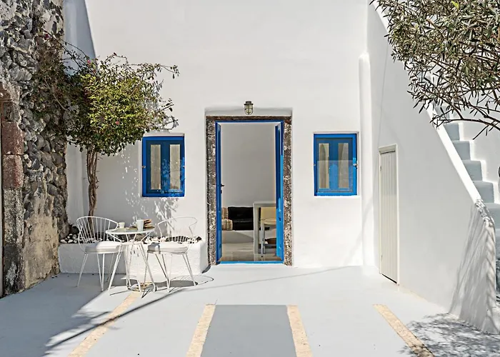 Crown Of Fira Firostefani